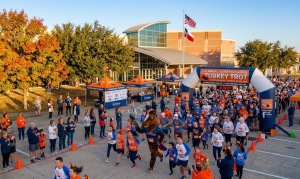 Sachse High School Turkey Trot logo