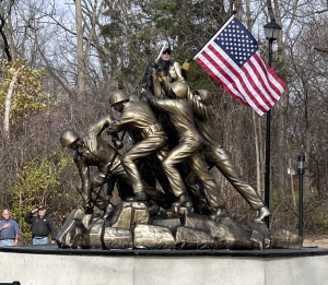 Huntington Veterans Day 5K logo