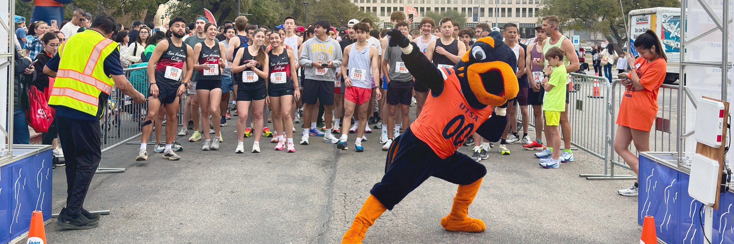 UT San Antonio Alumni Association Diploma Dash 5K