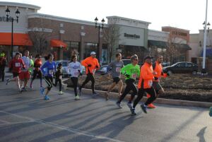 Run White and Blue 2.5 Miler logo
